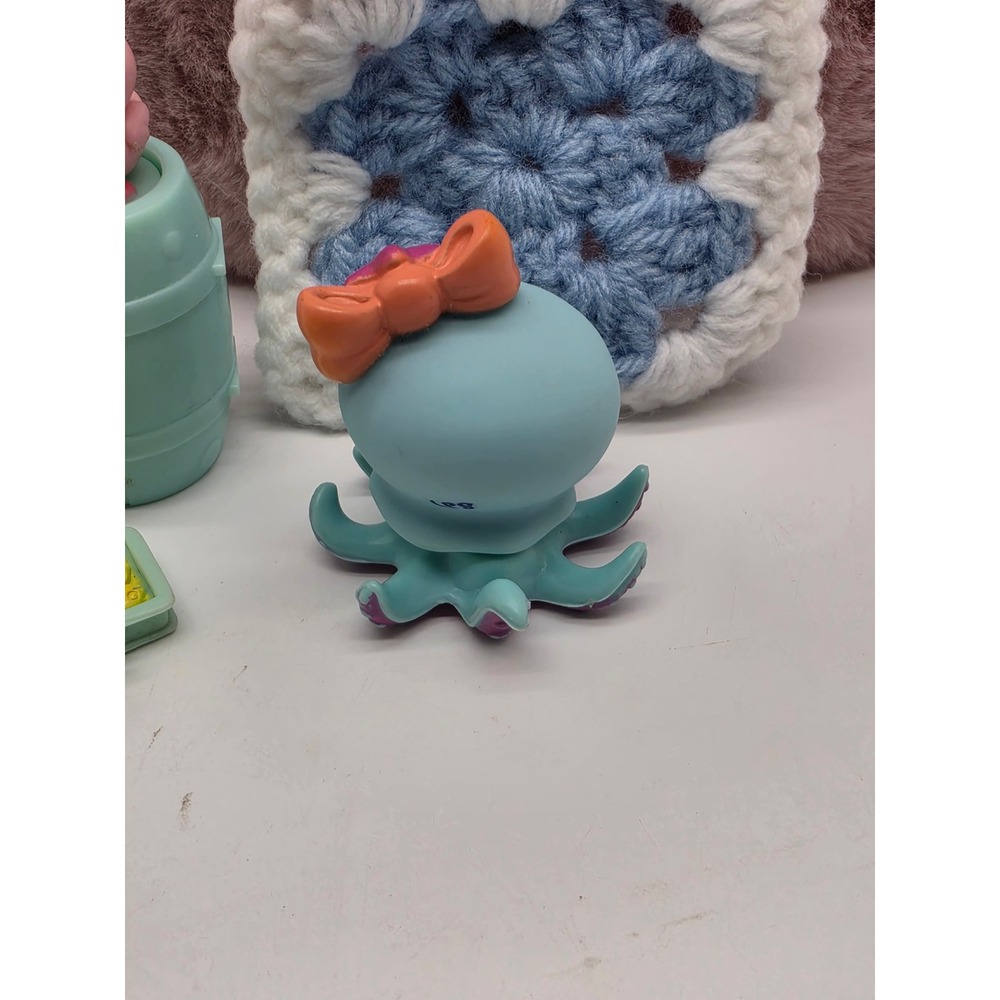 Littlest Pet Shop Octopus Dollhouse Accessory Figure Lot #2237 - Picture 10 of 14